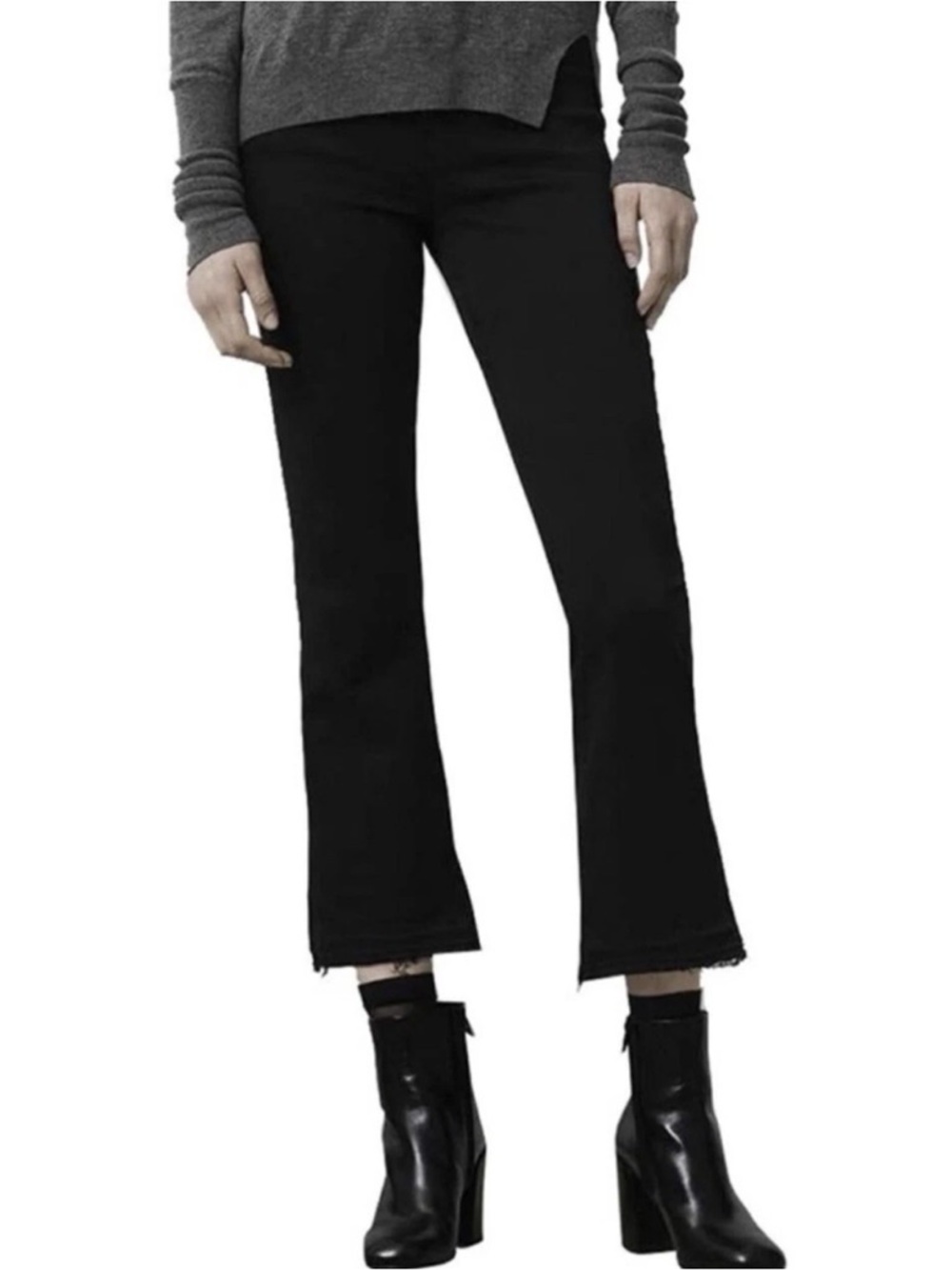 J. Brand Selina Black Stretch Wide leg Cropped Frayed Jeans, Size 32